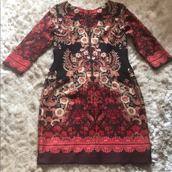 Fitted scuba dress in a gorgeous print - Picture 9 of 15